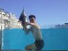 Claus Cool am Pool